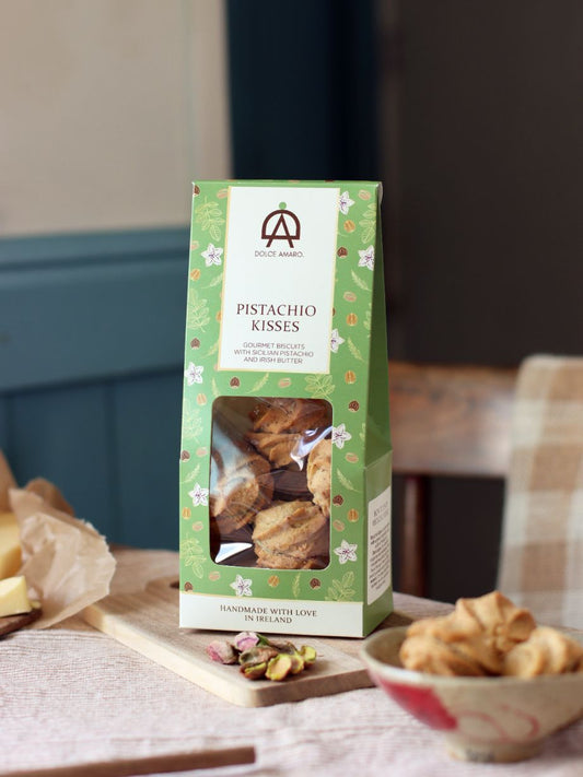 Pistachio kisses